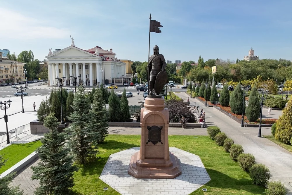 … От плоскости к третьему измерению … От плоскости к третьему измерению